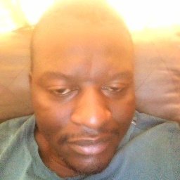 Sello alec Mosoma